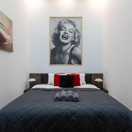 Exclusive Marilyn Apartment In The Heart Of Budapest Ngoại thất bức ảnh
