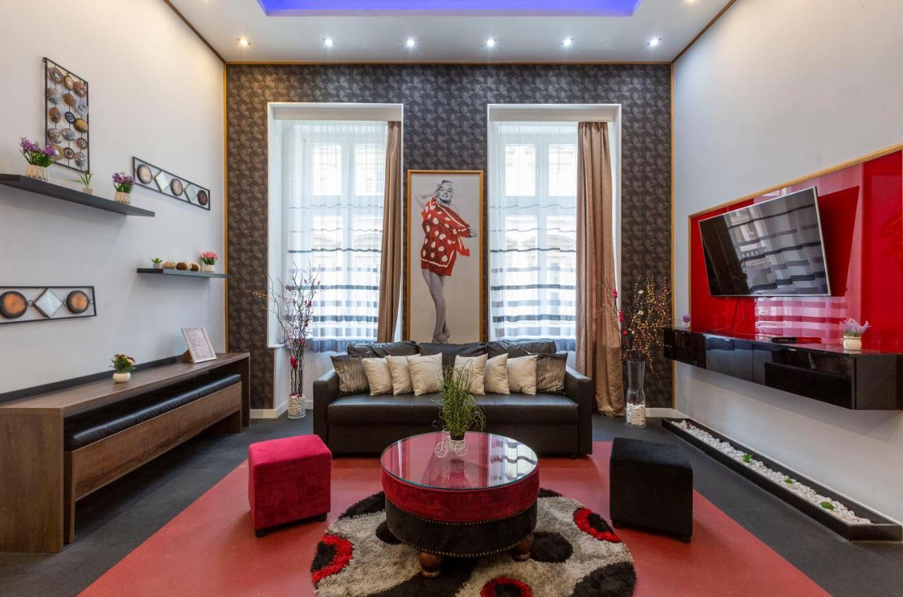 Exclusive Marilyn Apartment In The Heart Of Budapest Ngoại thất bức ảnh