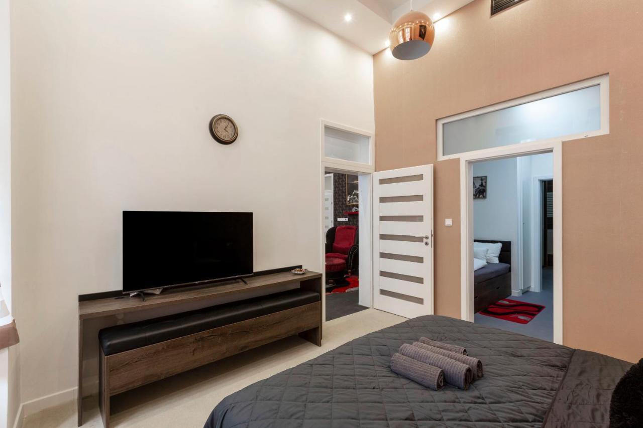 Exclusive Marilyn Apartment In The Heart Of Budapest Ngoại thất bức ảnh