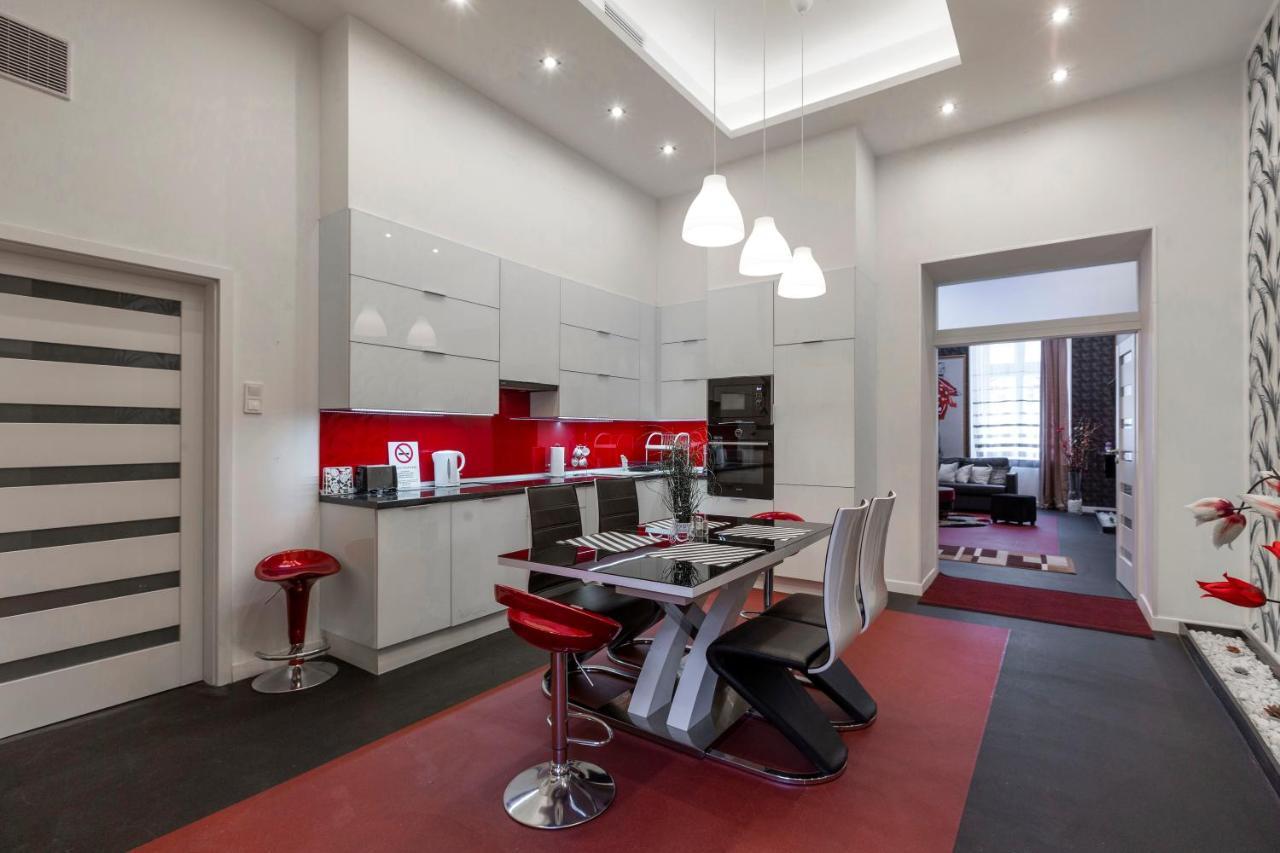 Exclusive Marilyn Apartment In The Heart Of Budapest Ngoại thất bức ảnh